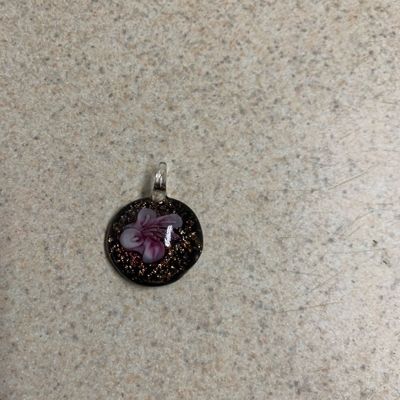 Dried  Flower Filled Rock Pendant - Picture 2 of 4